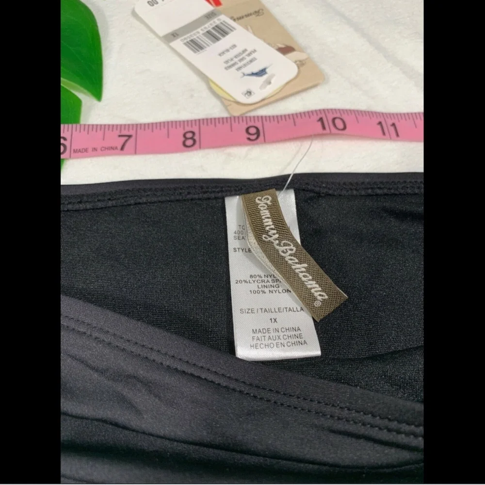 Tommy Bahama nwt tommy